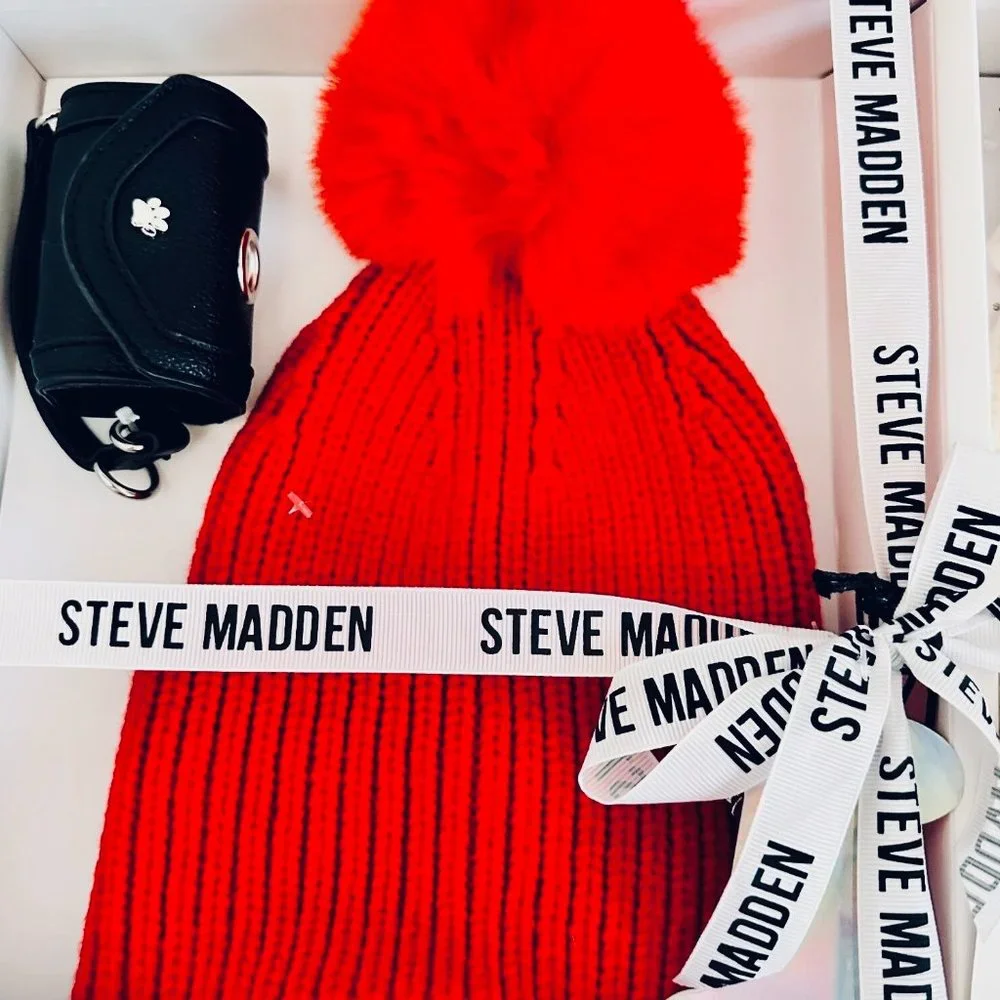 STEVE MADDEN Pet Lover Winter Set NIB - Picture 3 of 5